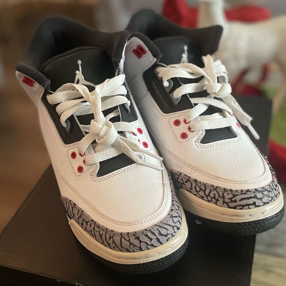 *USED* 2014 Air Jordan Retro III (3) Infrared 23 - Size 7Y - 100% Authentic